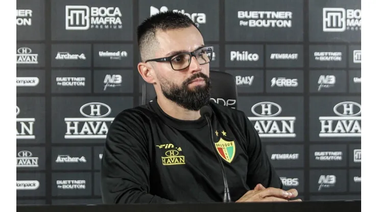 Foto: Flickr/Brusque - Brusque anunciou a saída do treinador Luan Carlos