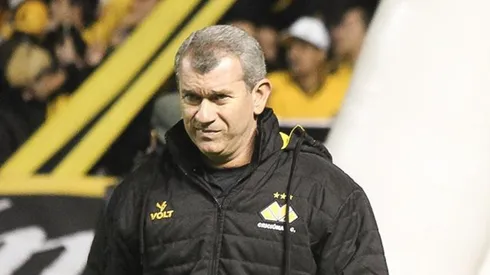 Foto: Celso da Luz/Criciúma E.C - Tencati é um dos técnicos mais longevos do país.