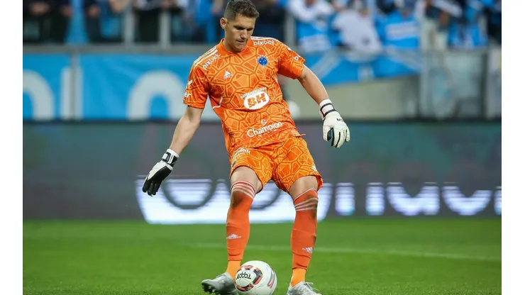Agif/Pedro H. Tesch - Rafael Cabral analisa empate do Cruzeiro