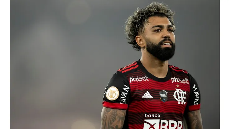 Agif/Jorge Rodrigues - Gabigol recebe surpresa da torcida do Flamengo