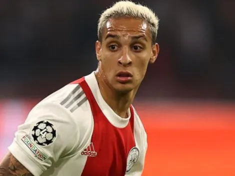 Manchester United não para em Antony e negocia para tirar defensor do Barcelona