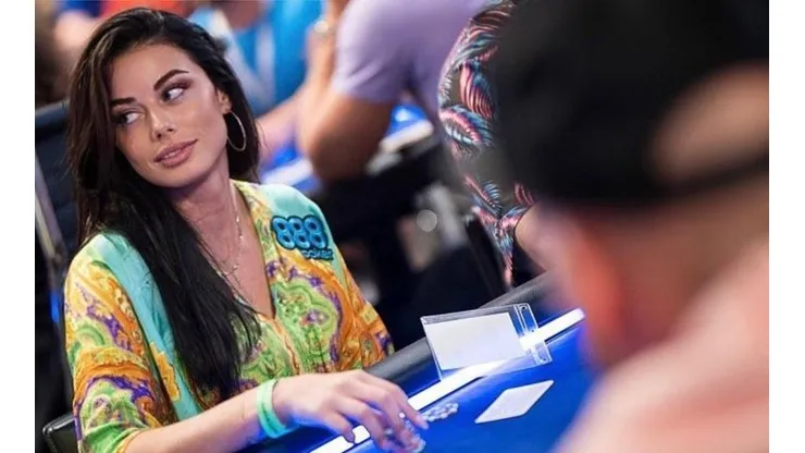 Samantha Abernathy é jogadora profissional de poker e embaixadora do 888poker (Foto: Reprodução instagram oficial Samantha Abernaty @samabernathyy)