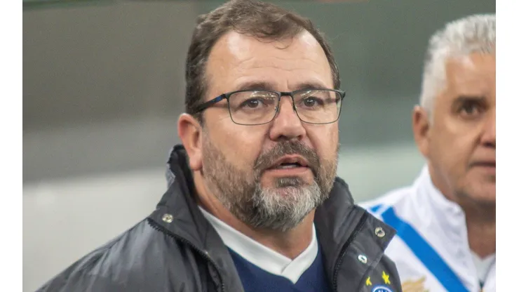Gabriel Machado/AGIF. Enderson Moreira comandou o último treino antes do confronto, que acontece em Campinas, nesta quarta (31)