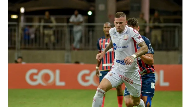Jhony Pinho/AGIF/ Jobson, Souza, Richard Franco e +8; Cavalcanti esbola Náutico para reação no Brasileirão Série B.