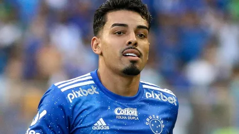 Fernando Moreno/AGIF. Matheus Bidu tem contrato com o Cruzeiro até dezembro de 2022
