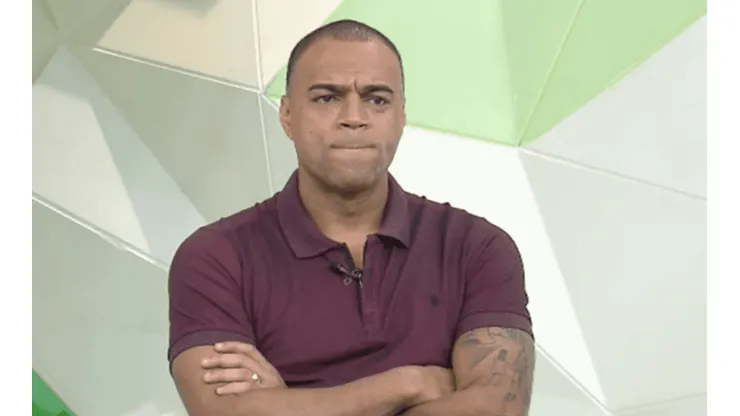 Reprodução. Denílson 'ativa modo sincerão' sobre situação do Tricolor no Brasileiro