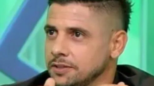 Cicinho em análise sobre o futebol brasileiro - Foto: Reprodução/SBT