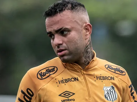 Torcida do Santos descobre "impasse" envolvendo Luan que dividiu a Vila Belmiro