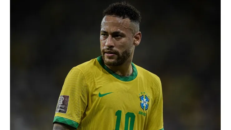 Neymar com a camisa da Seleção Brasileira (Foto: Thiago Ribeiro/AGIF)