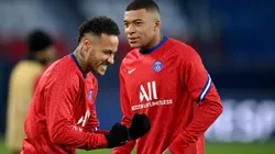 Foto: Matthias Hangst/Getty Images | Neymar pediu permissão a Mbappé para bater o pênalti