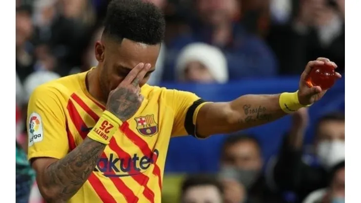 Gonzalo Arroyo Moreno/Getty Images - Aubameyang é roubado em Barcelona