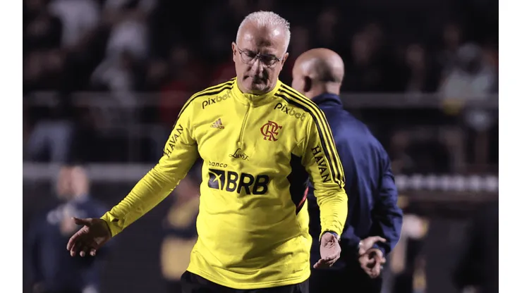 Ettore Chiereguini/AGIF/ "Atrasa", "desorganiza"; Antes de clássico, titular escolhido por Dorival Júnior irrita torcida do Flamengo.