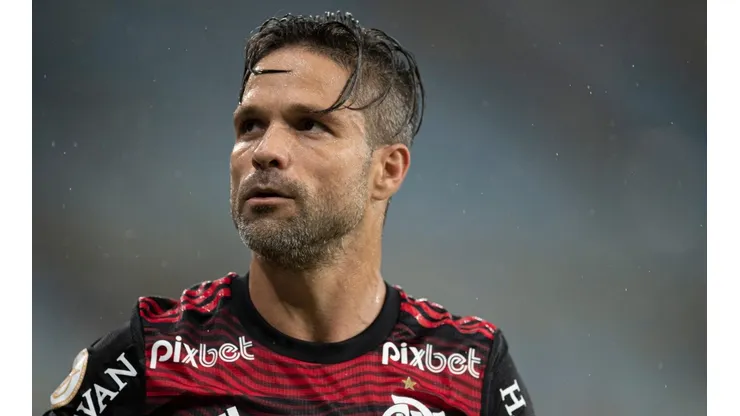 Jorge Rodrigues/AGIF/ Diego, Marinho e +9; Com time alternativo, Flamengo enfrenta o Botafogo pelo Brasileirão.