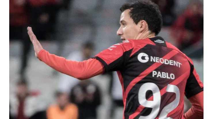 Robson Mafra/AGIF - Pablo no Furacão.