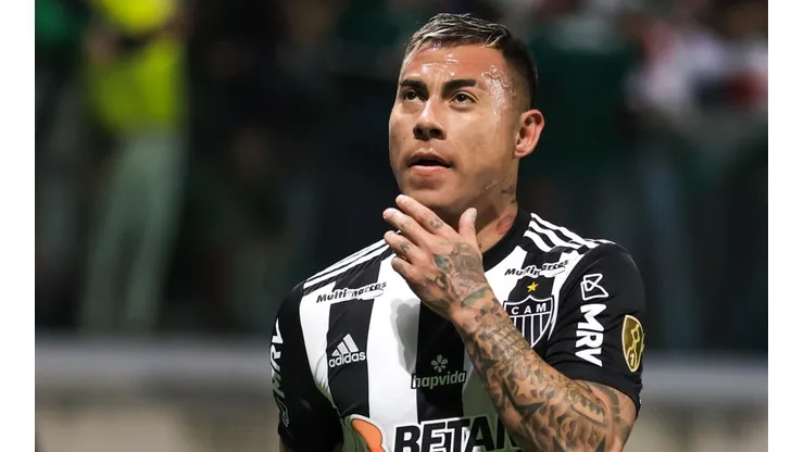 Foto: Marcello Zambrana/AGIF | Eduardo Vargas foi afastado por dois jogos após expulsão no duelo contra o Palmeiras