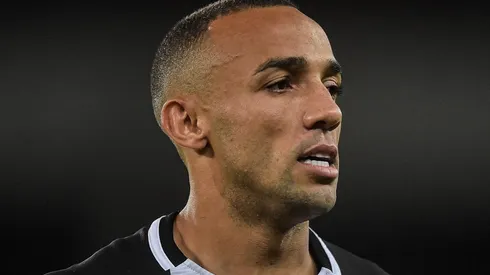 Marçal admite pressão por resultado e revela tática para o clássico