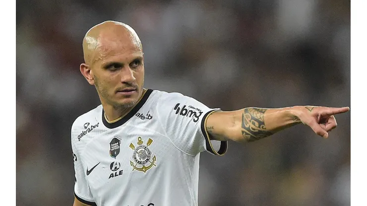 Foto: Thiago Ribeiro/AGIF | Futuro de Fábio Santos é exposto