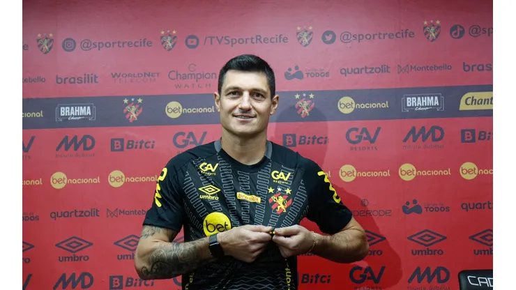 Rafael Bandeira/ Sport - Denis fala sobre estreia no Sport