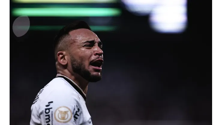 Foto: Ettore Chiereguini/AGIF - Maycon é outro com futuro incerto no Timão após dezembro