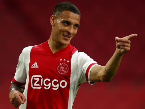 Técnico do Ajax abre o jogo sobre permanência de Antony