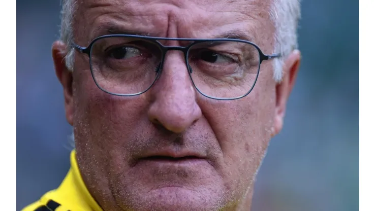 Dorival Júnior aciona na Justiça o Athletico-PR e valor milionário surpreende Petraglia