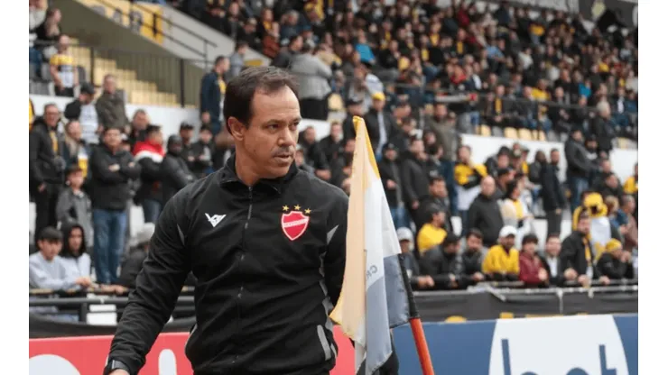 oto: Lucas Sabino / Agif / Gazeta Press/ Dado Cavalcanti já tem a primeira baixa no elenco do Náutico.