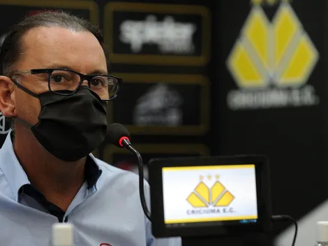 Ex-dirigente do Criciúma "invadiu" as arquibancadas e fez festa com os torcedores