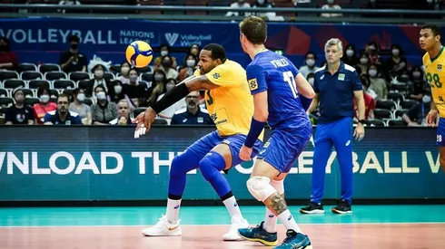 Leal (com a bola) é um dos principais nomes do Brasil