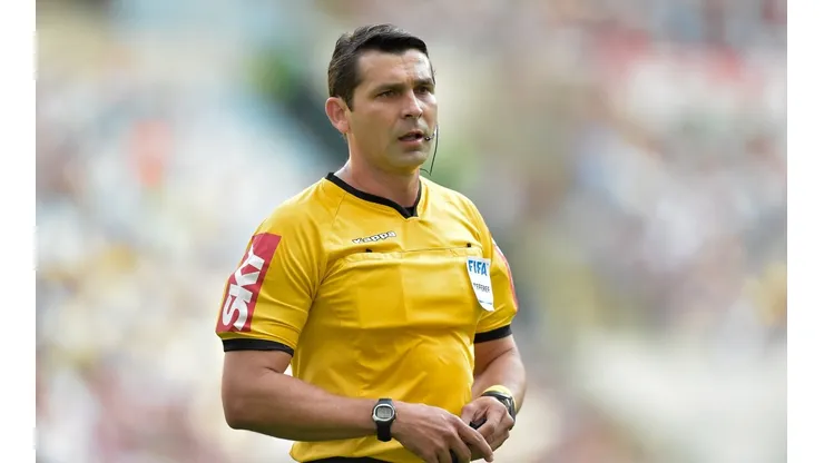 Thiago Ribeiro/AGIF - Wagner Reway, escalado para apitar o jogo do Fluminense, foi afastado