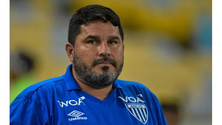Foto: Thiago Ribeiro/AGIF - Eduardo Barroca está no comando desde a primeira rodada.
