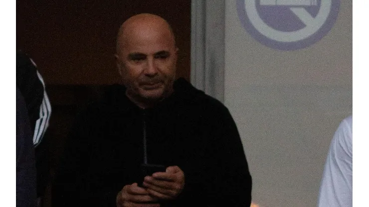 Foto: Fernando Moreno/AGIF | Sampaoli e staff respondem contato feito pelo Bolavip Brasil