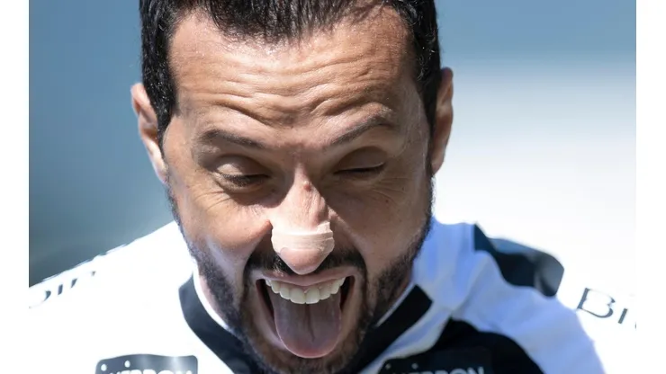 - Nenê