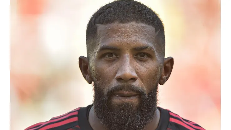 Nem Flamengo, Internacional ou Atlético-MG, Rodinei deve na Série B