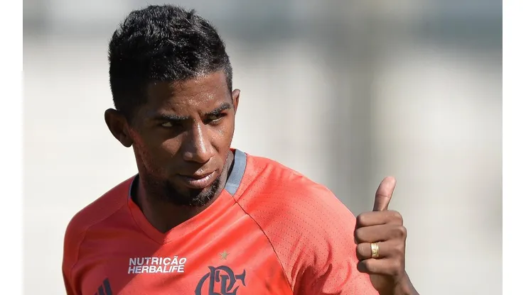 Foto: Pedro Martins/AGIF | Rodinei está com os dias contados no Flamengo