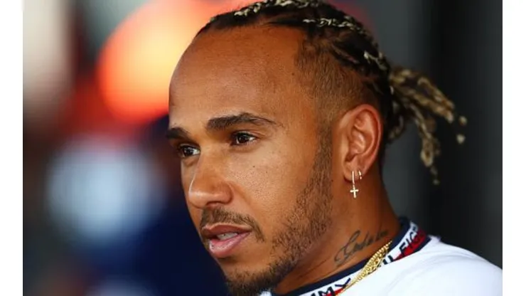 Hamilton ainda tem contrato com a Mercedes até o fim de 2023