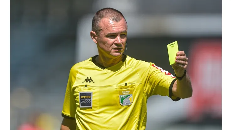 Thiago Ribeiro/AGIF - Vuaden polemiza em Corinthians x Fortaleza