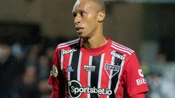 Miranda foi expulso nas quartas de final e não está disponível no São Paulo (Foto: Robson Mafra/AGIF)