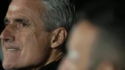 Jorge Rodrigues/AGIF/ "Não conseguimos encontrar o caminho"; Luiz Castro é sincero sobre empate do Botafogo com o lanterna do Brasileirão.