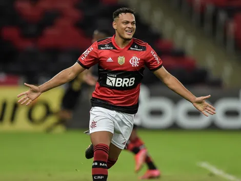 "Acho uma boa porque..."; Torcida do Fla se anima com ida de Muniz a time inglês, onde será camisa 9