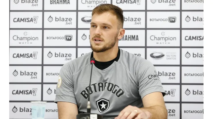 Vitor Silva/AGIF - Lucas Perri é apresentado no Botafogo