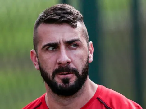 "Preocupante"; Pratto 'escancara' problemas e situação do Vélez é exposta ao Flamengo