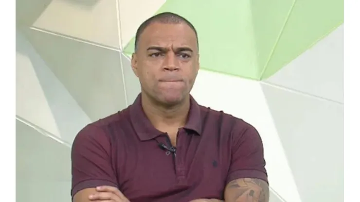Denílson expõe sobre possível saída de Vitor Pereira do Corinthians