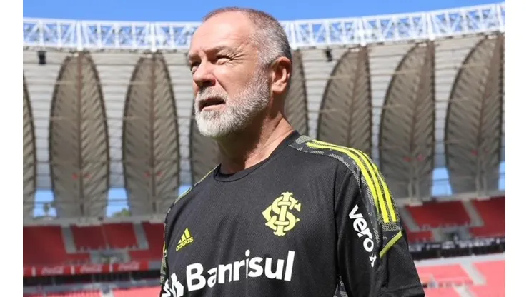 Foto: Internacional/Divulgação - Mano Menezes: contrato com o Colorado vai até o fim do ano