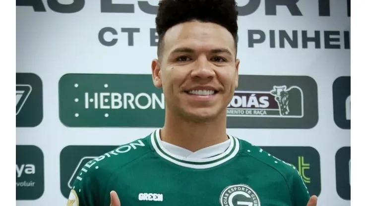 Foto: Rosiron Rodrigues / Goiás E.C. | Marquinhos Gabriel foi apresentado nesta terça (16)