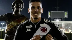 Paulinho em ação com a camisa do Vasco (Foto: Thiago Ribeiro/AGIF)