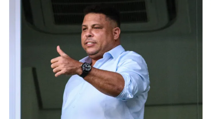 Ronaldo comanda o futebol do Cruzeiro (Foto: Fernando Moreno/AGIF)