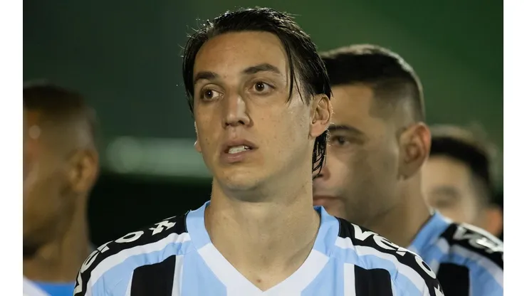 Foto: Diogo Reis/AGIF - Geromel: zagueiro está fora de Grêmio x Cruzeiro