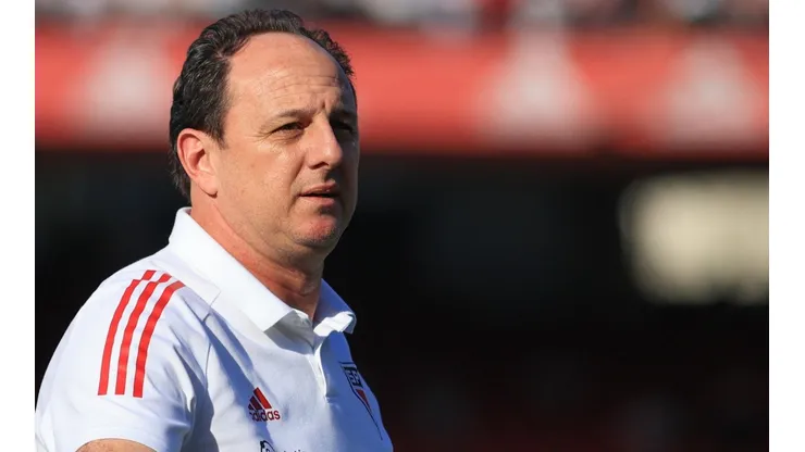 Marcello Zambrana/AGIF/ "Tem a internet, mas não pode dar muita bola para isso"; Ceni é sincero sobre críticas do torcedor são-paulino.