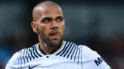 Foto: Manuel Velasquez/Getty Images | Daniel Alves foi duramente criticado também nas redes sociais