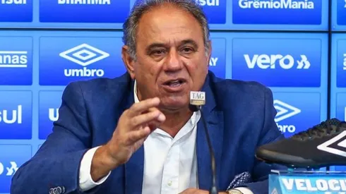 Foto: Reprodução/Twitter - Denis em coletiva no Grêmio.